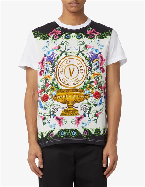 maglietta versace jeans couture|Versace Jeans black label.